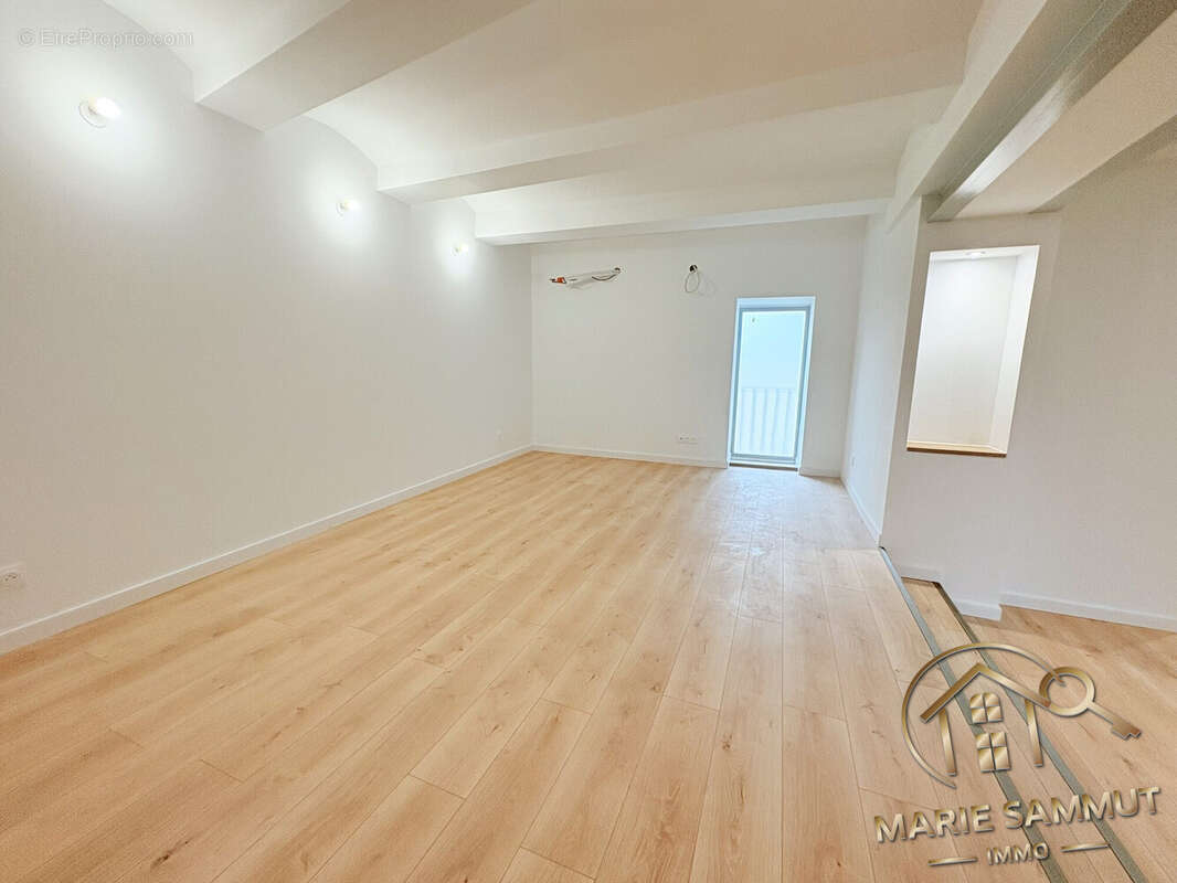 Maison à SAINT-GENIES-DES-MOURGUES