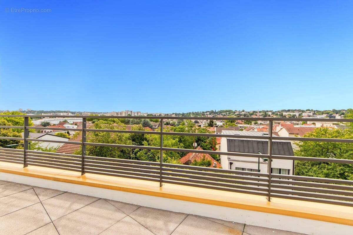 Appartement à BAGNEUX