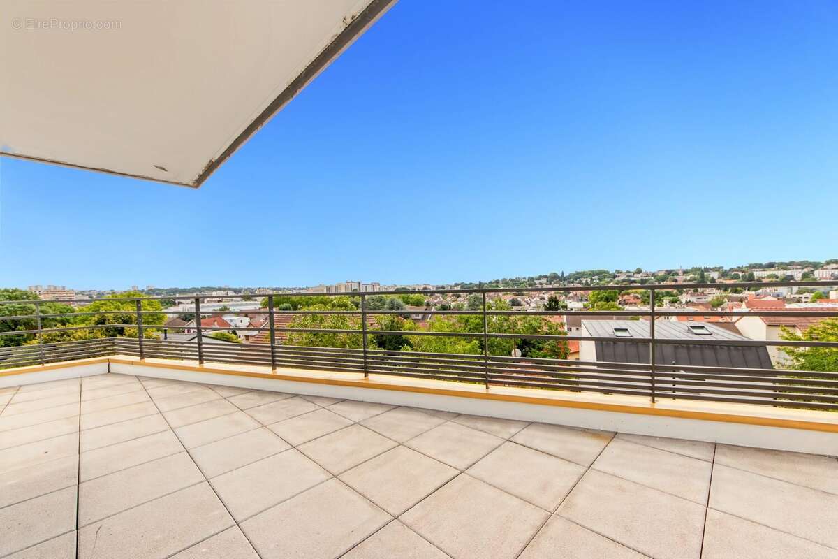 Appartement à BAGNEUX