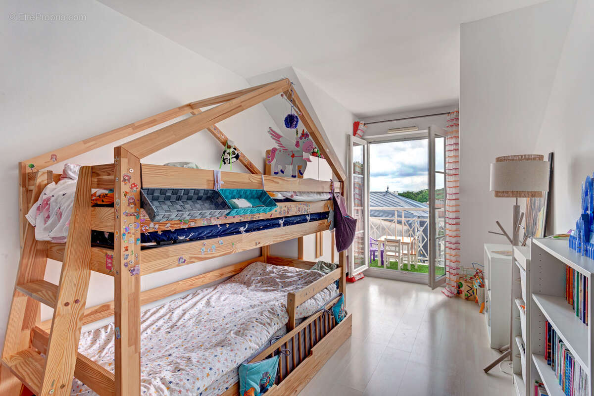 Appartement à LE PLESSIS-ROBINSON