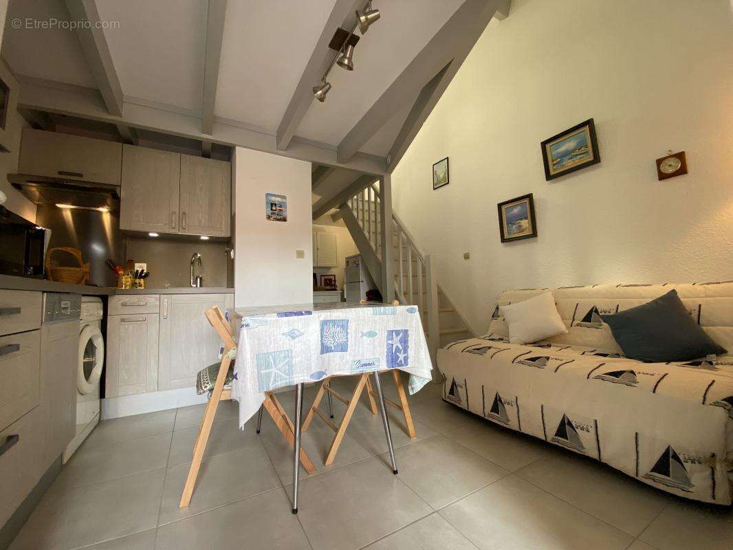 Maison à LES MATHES