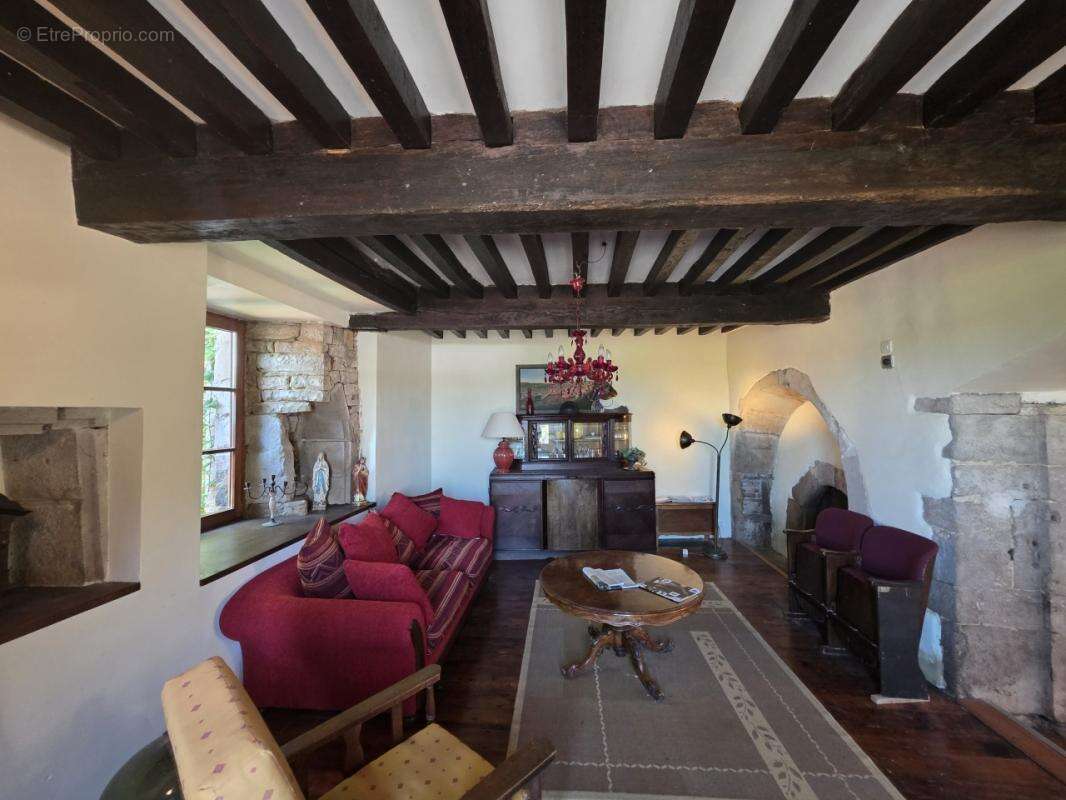 Maison à COLOMBOTTE