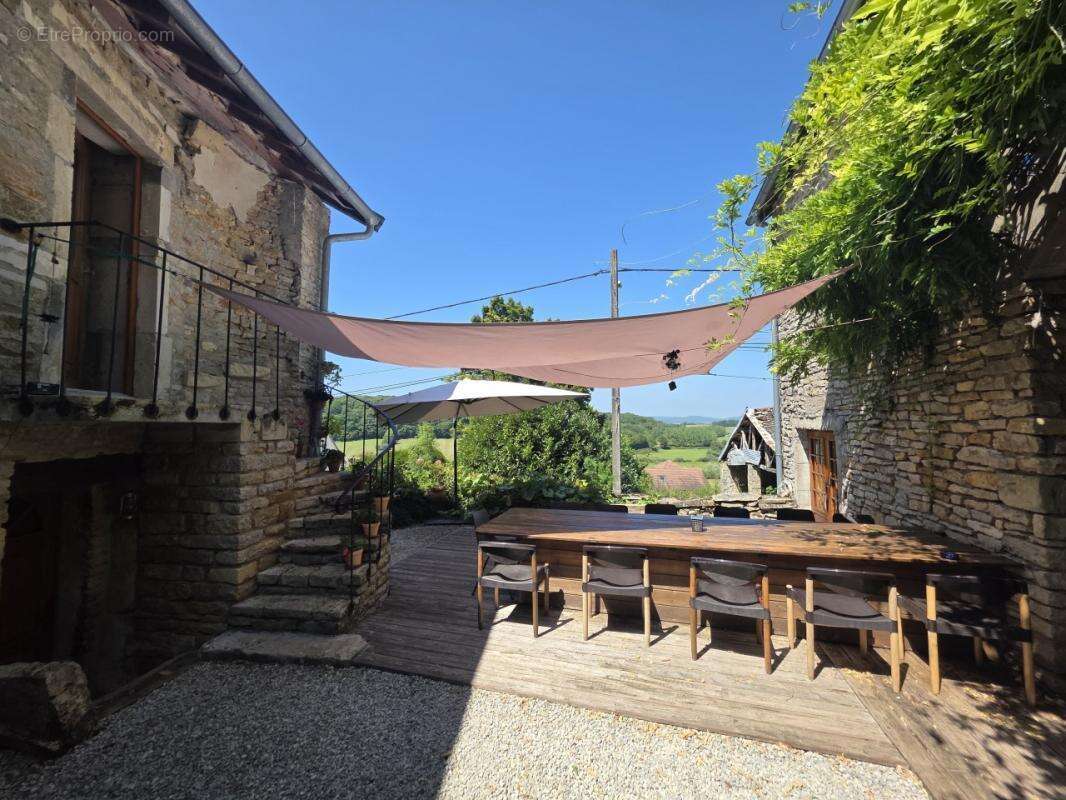 Maison à COLOMBOTTE