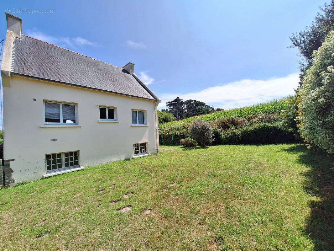 Maison à PLOUGASNOU