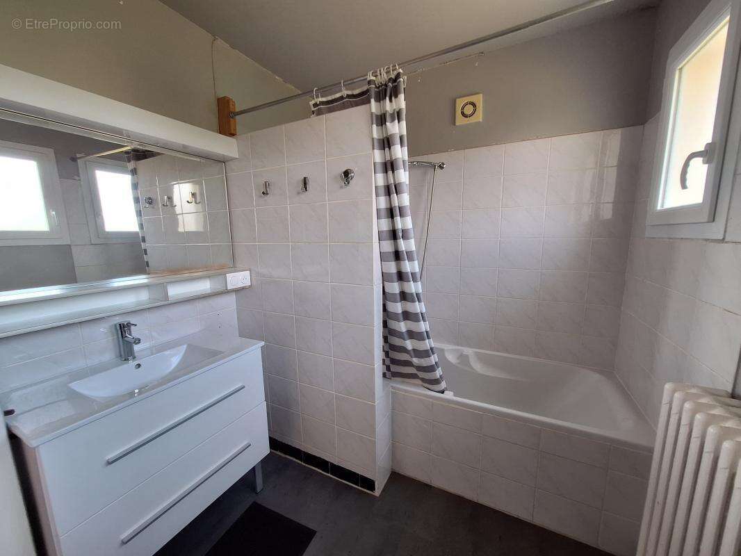 Maison à PLOUGASNOU