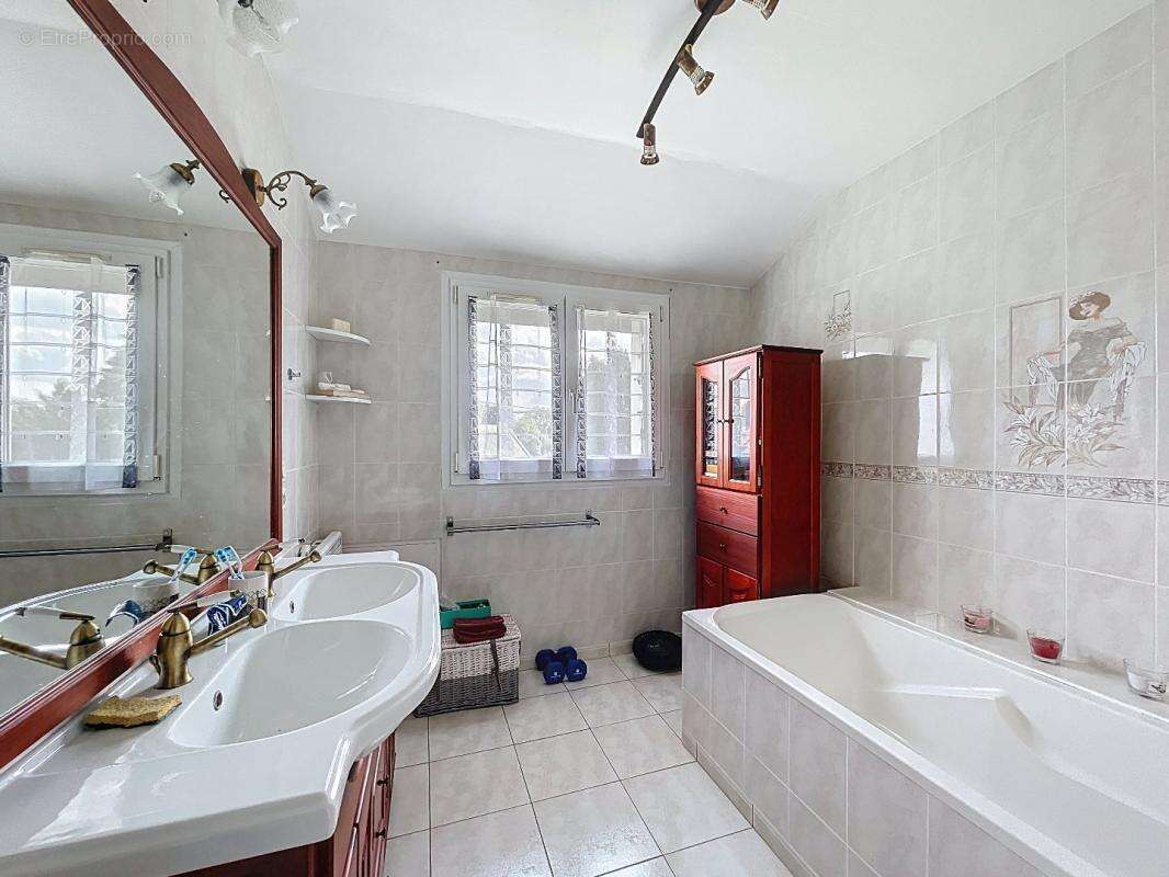 Maison à SAINT-GRAVE