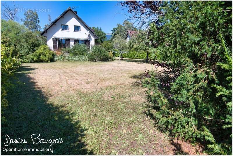 Maison à SAINT-GENIS-POUILLY