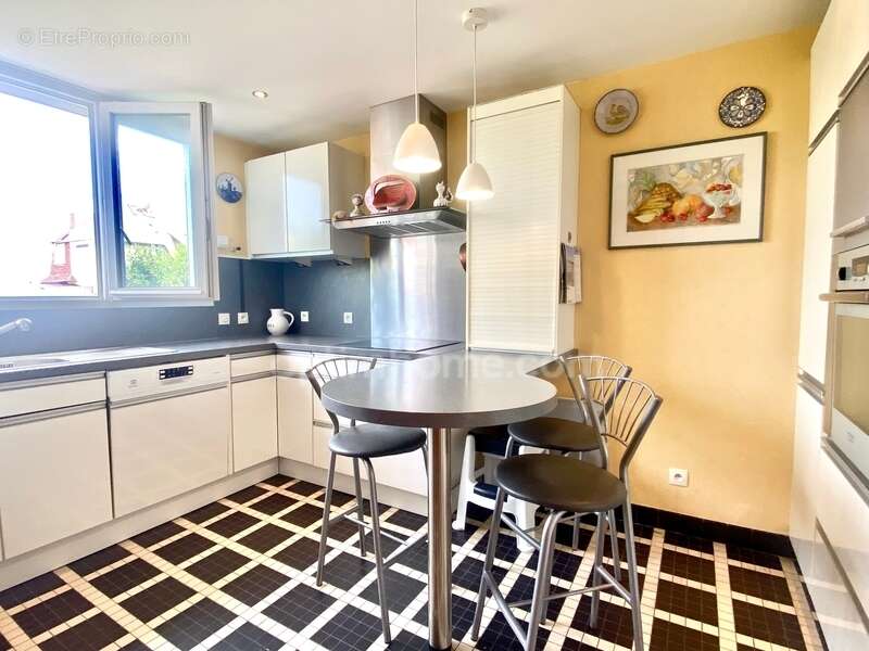 Maison à OUISTREHAM