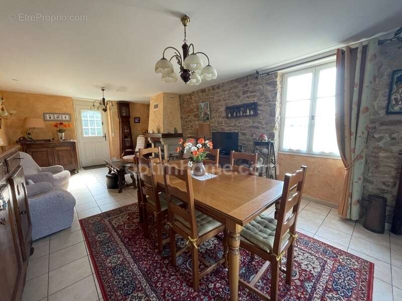 Maison à VILLEFAVARD