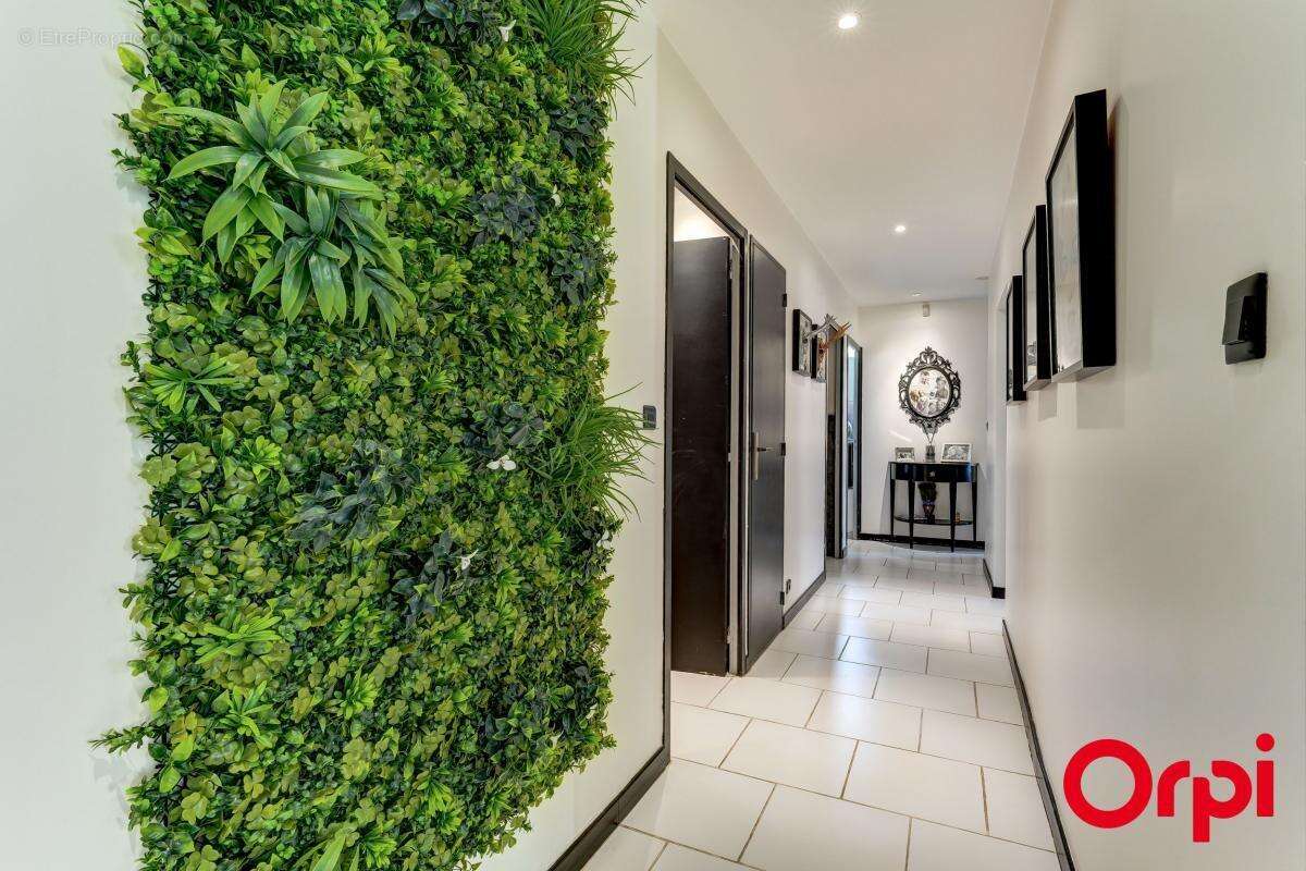 Appartement à RILLIEUX-LA-PAPE