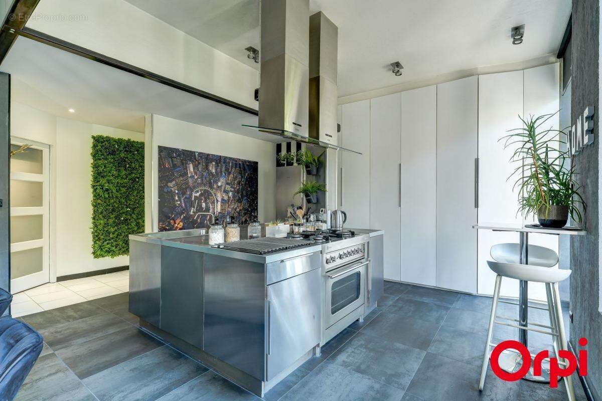 Appartement à RILLIEUX-LA-PAPE