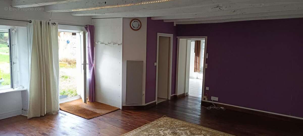 Maison à BAZOGES-EN-PAREDS