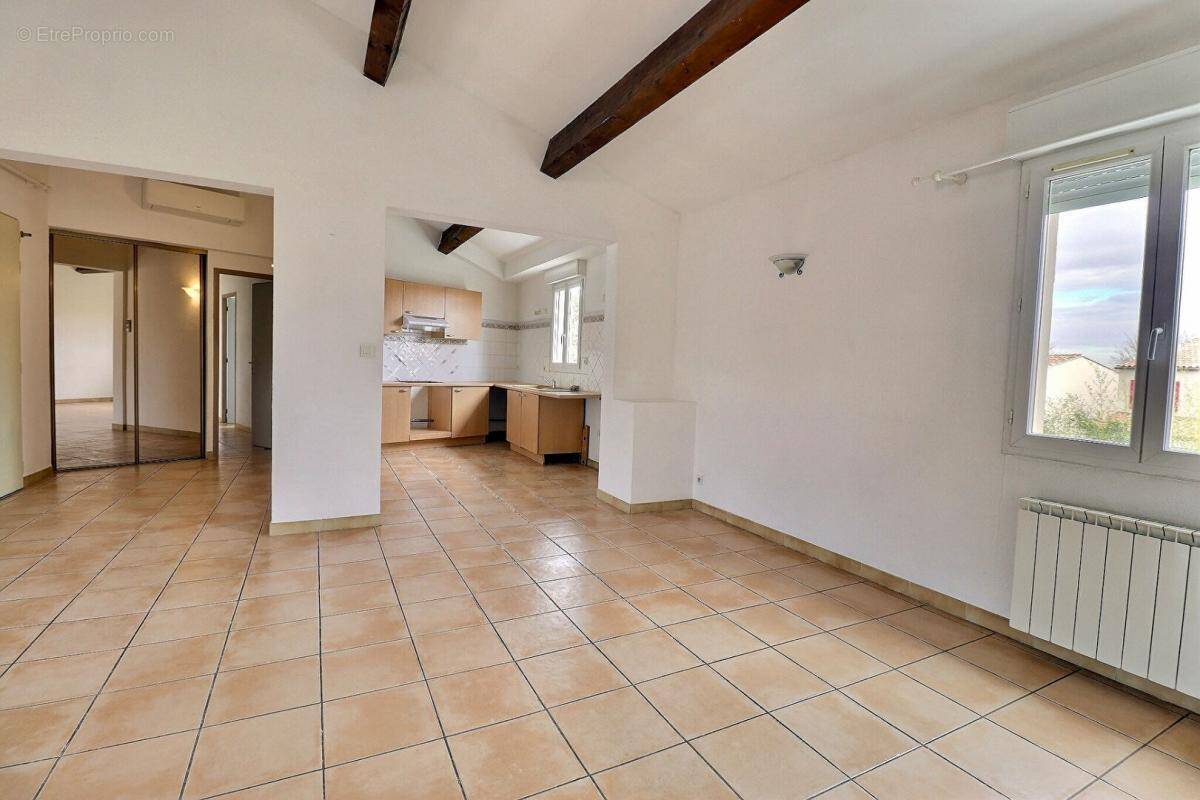 Appartement à UZES
