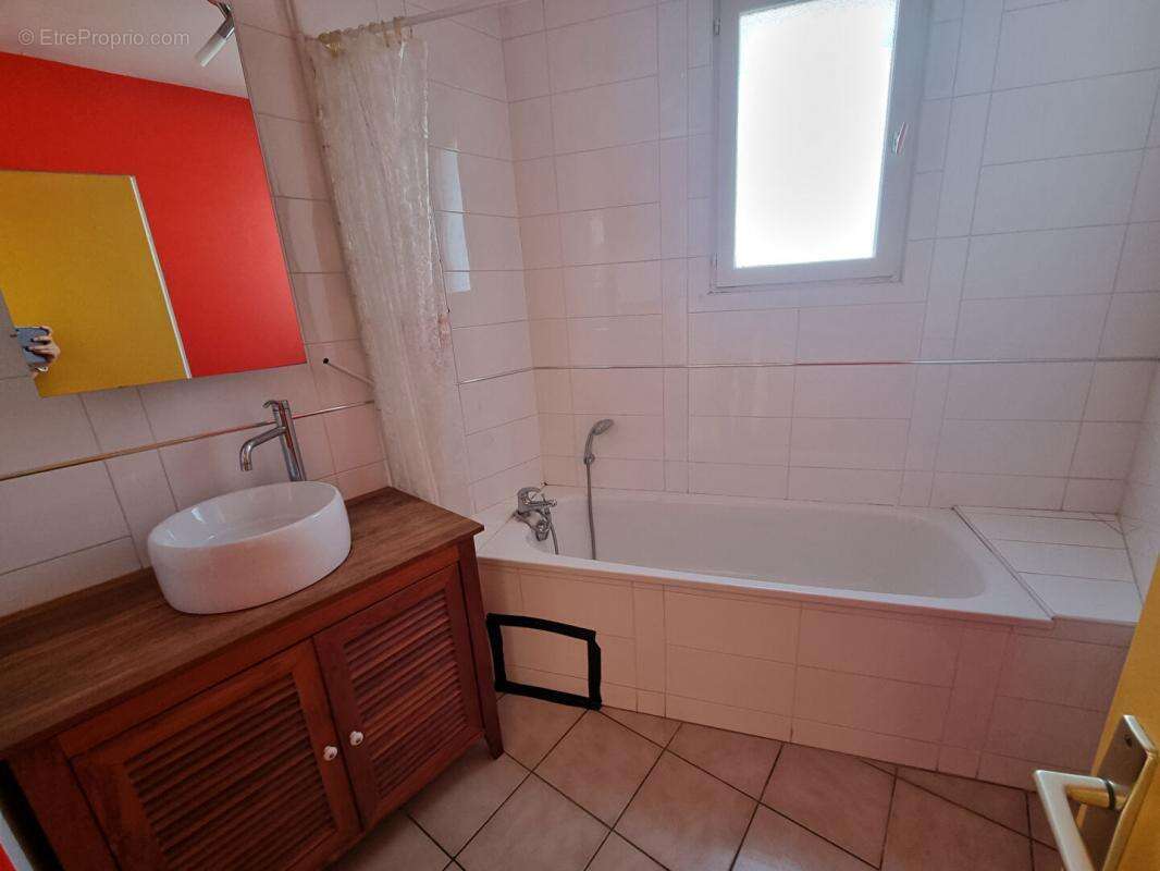 Maison à SAINT-PAUL-DE-VARAX