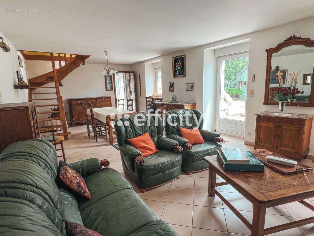 Maison à QUEMPERVEN