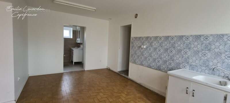 Maison à LA PEROUILLE