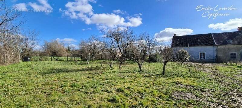 Maison à LA PEROUILLE