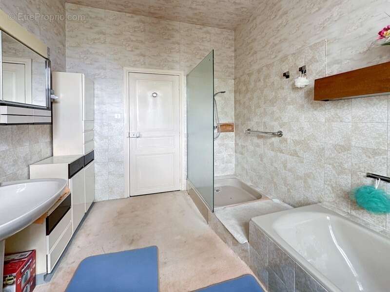 Maison à AUFFERVILLE