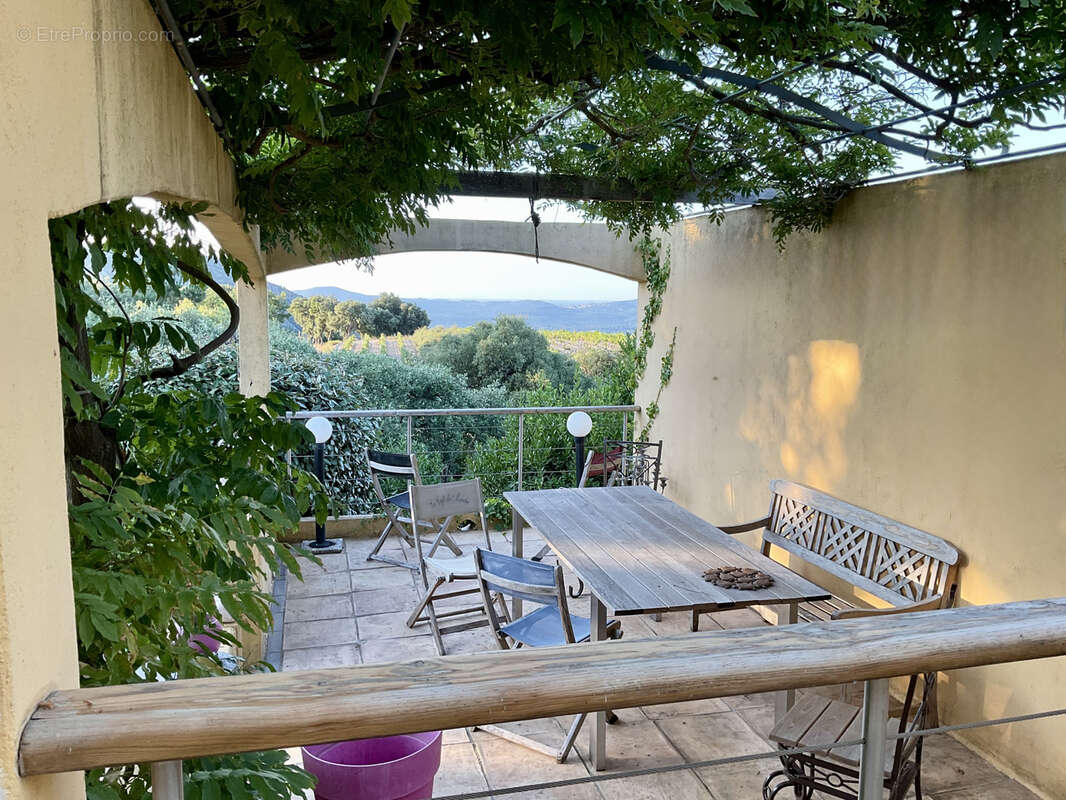 Maison à LA GARDE-FREINET