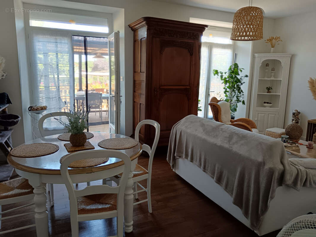 Maison à CEAUX-EN-COUHE