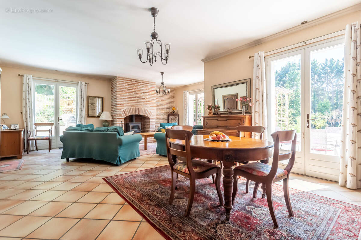 Maison à SAINT-MAURIN