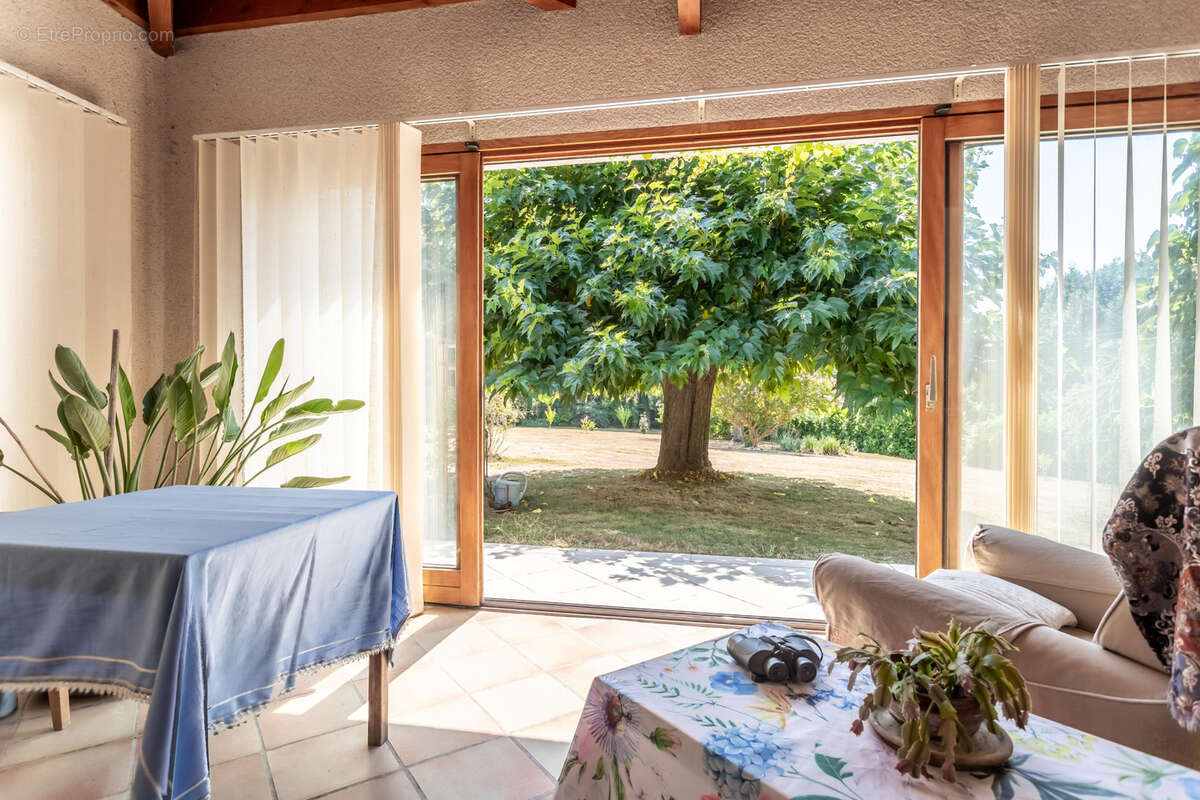 Maison à SAINT-MAURIN