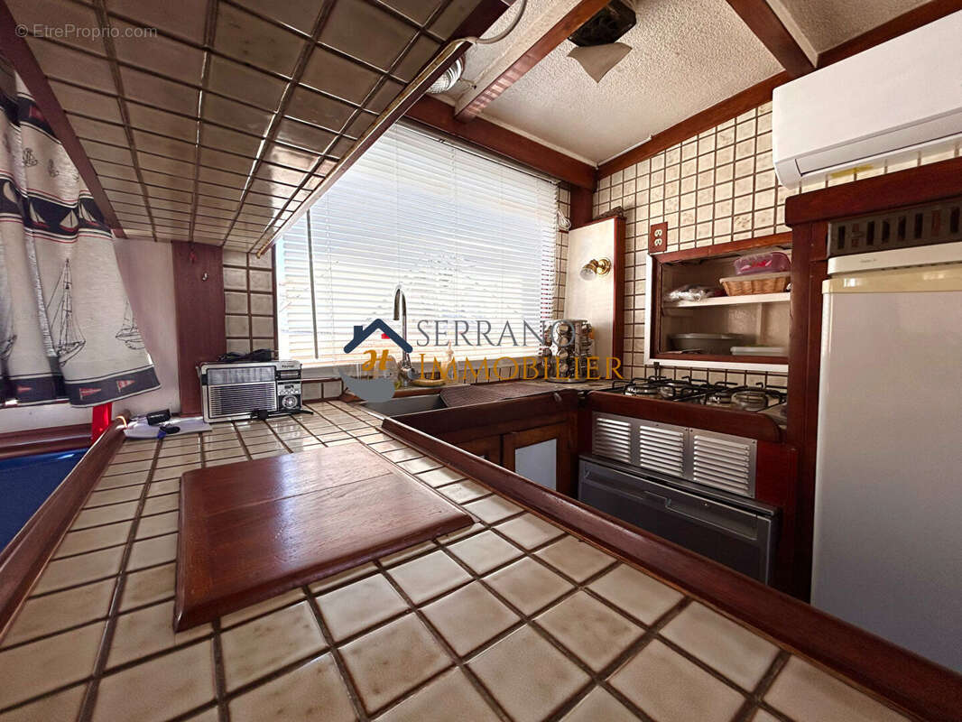 Commerce à SAINT-GILLES