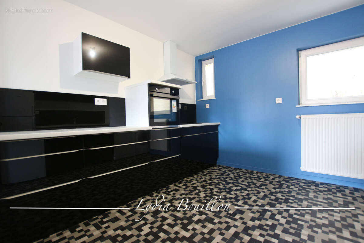 Appartement à CHAROLLES