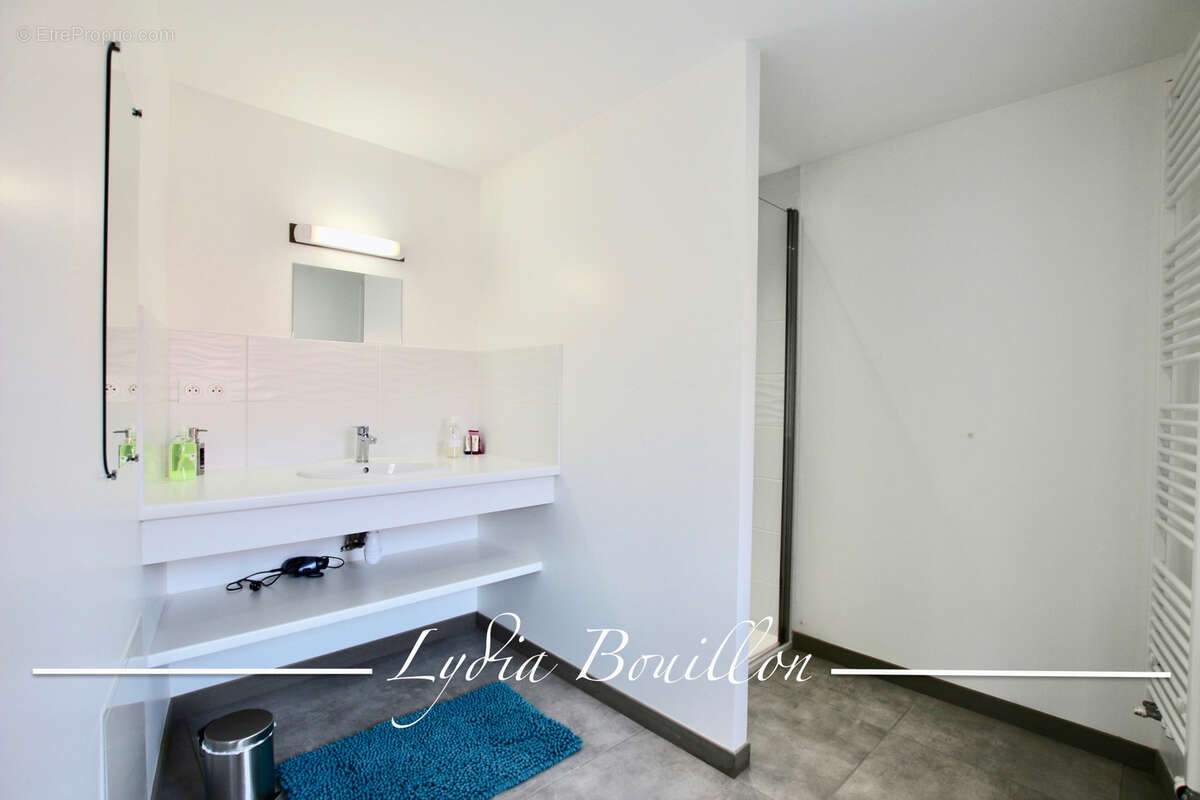 Appartement à CHAROLLES