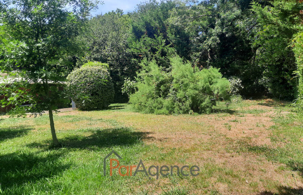 Terrain à VAUX-SUR-MER