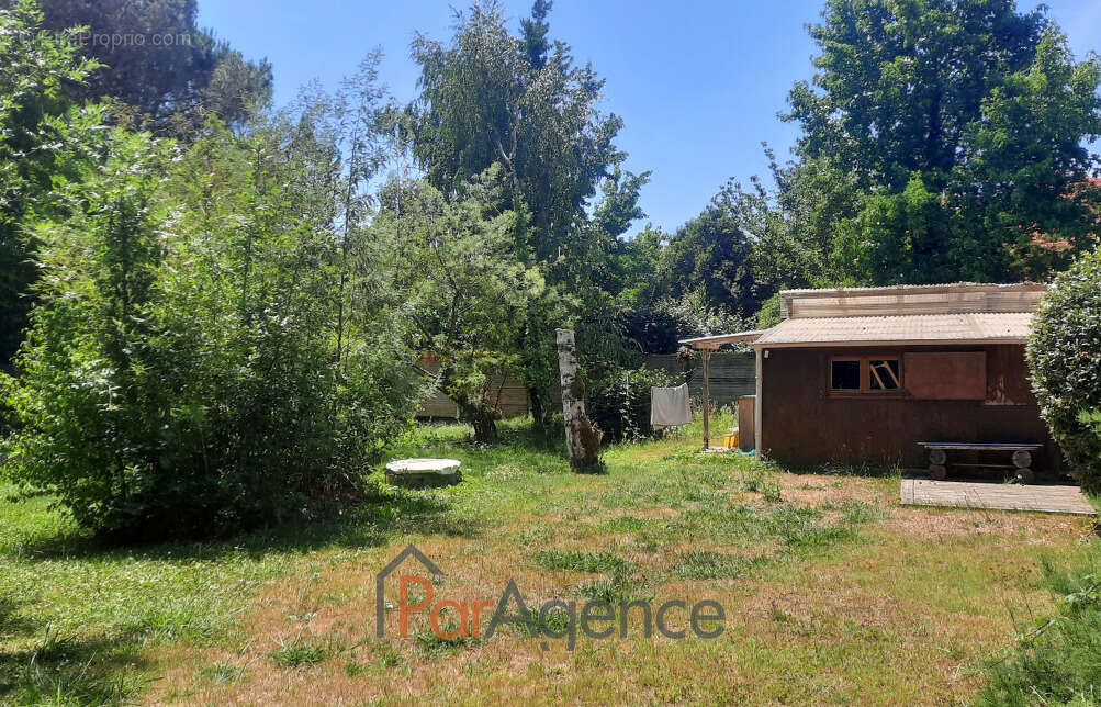 Terrain à VAUX-SUR-MER