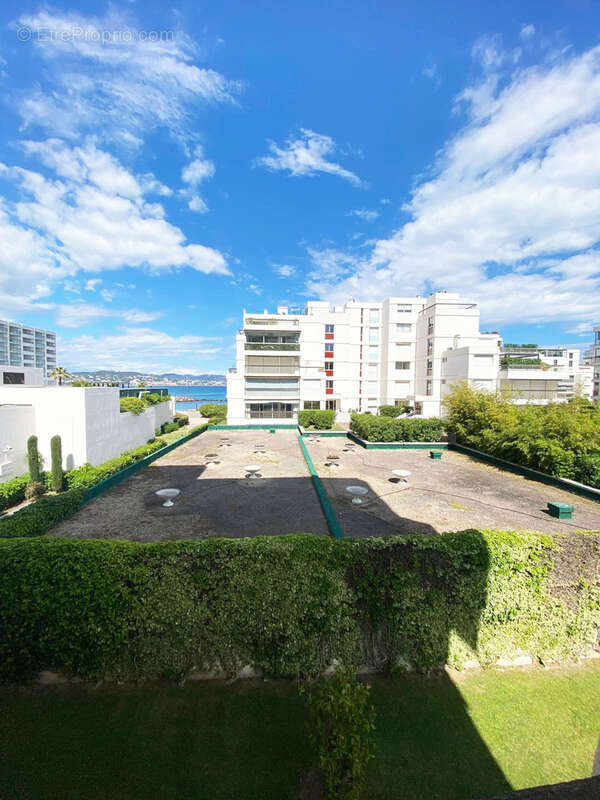 Appartement à MANDELIEU-LA-NAPOULE