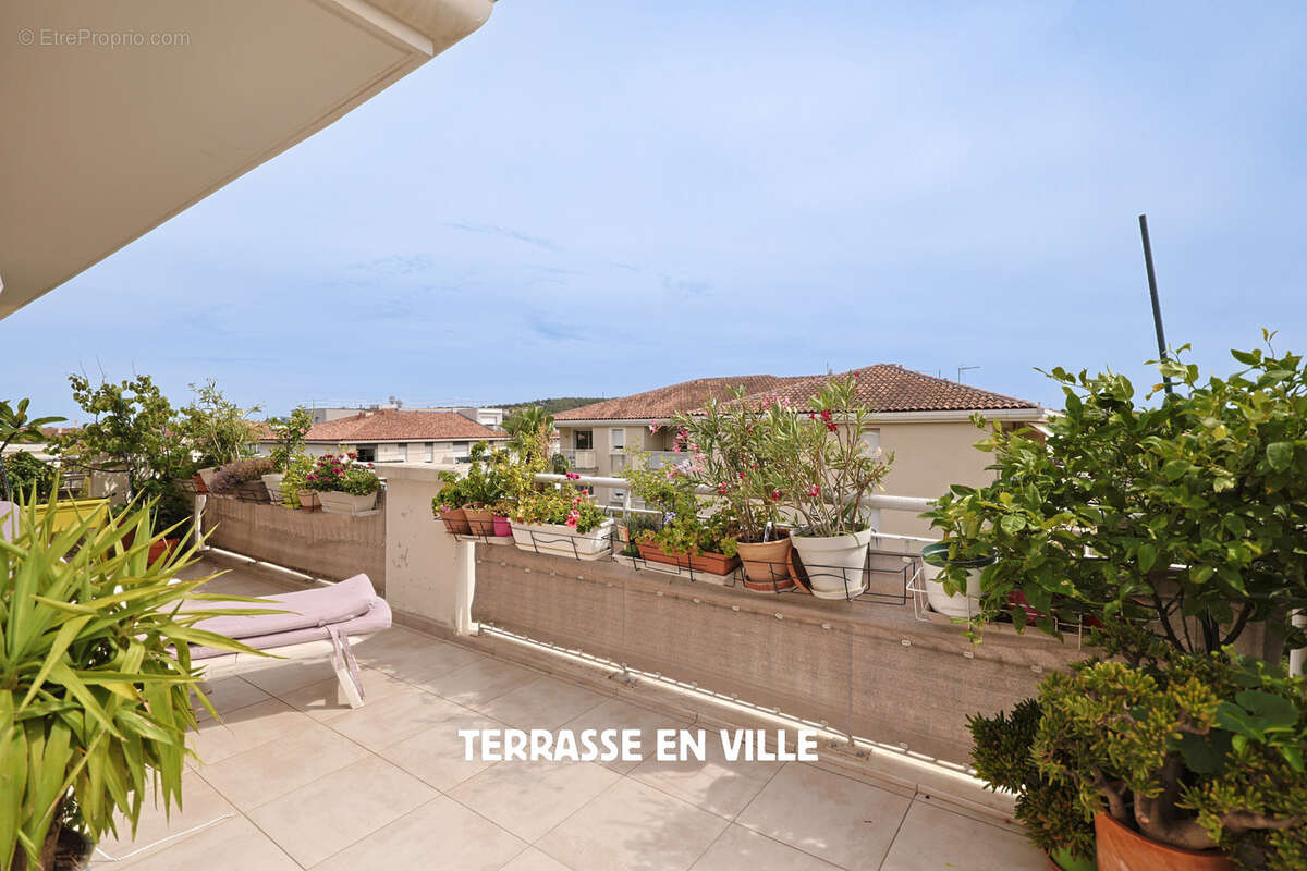 Appartement à LA VALETTE-DU-VAR