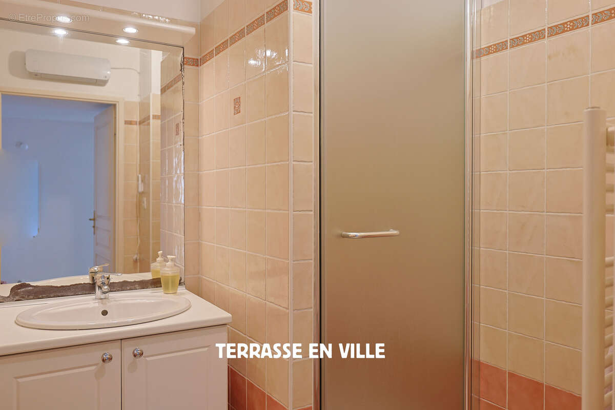 Appartement à LA VALETTE-DU-VAR