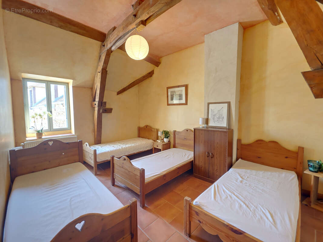 Maison à SAINT-MARTIN-EN-BIERE