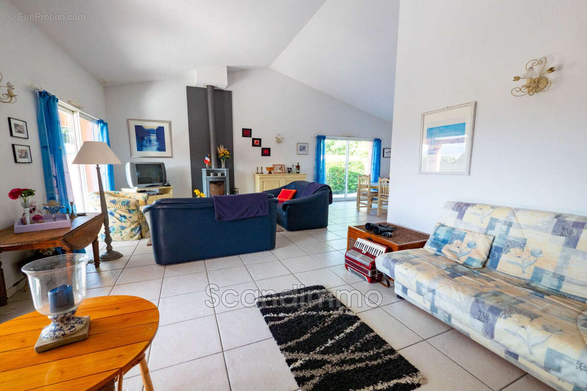 Maison à SAINT-JEAN-LASSEILLE