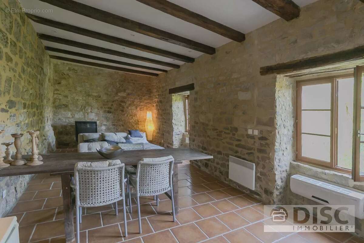 Appartement à PENNE