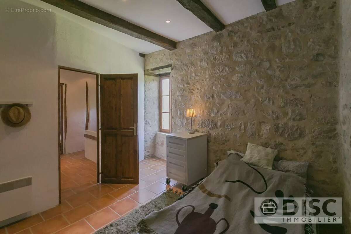 Appartement à PENNE