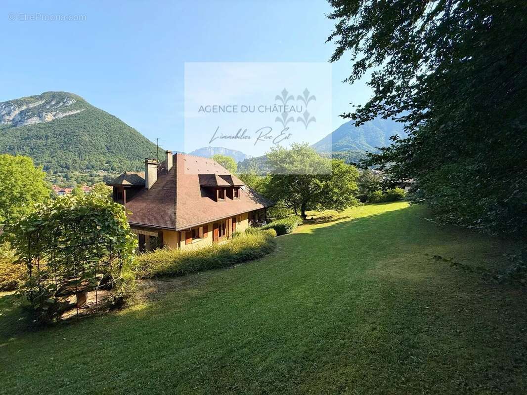 Maison à MENTHON-SAINT-BERNARD