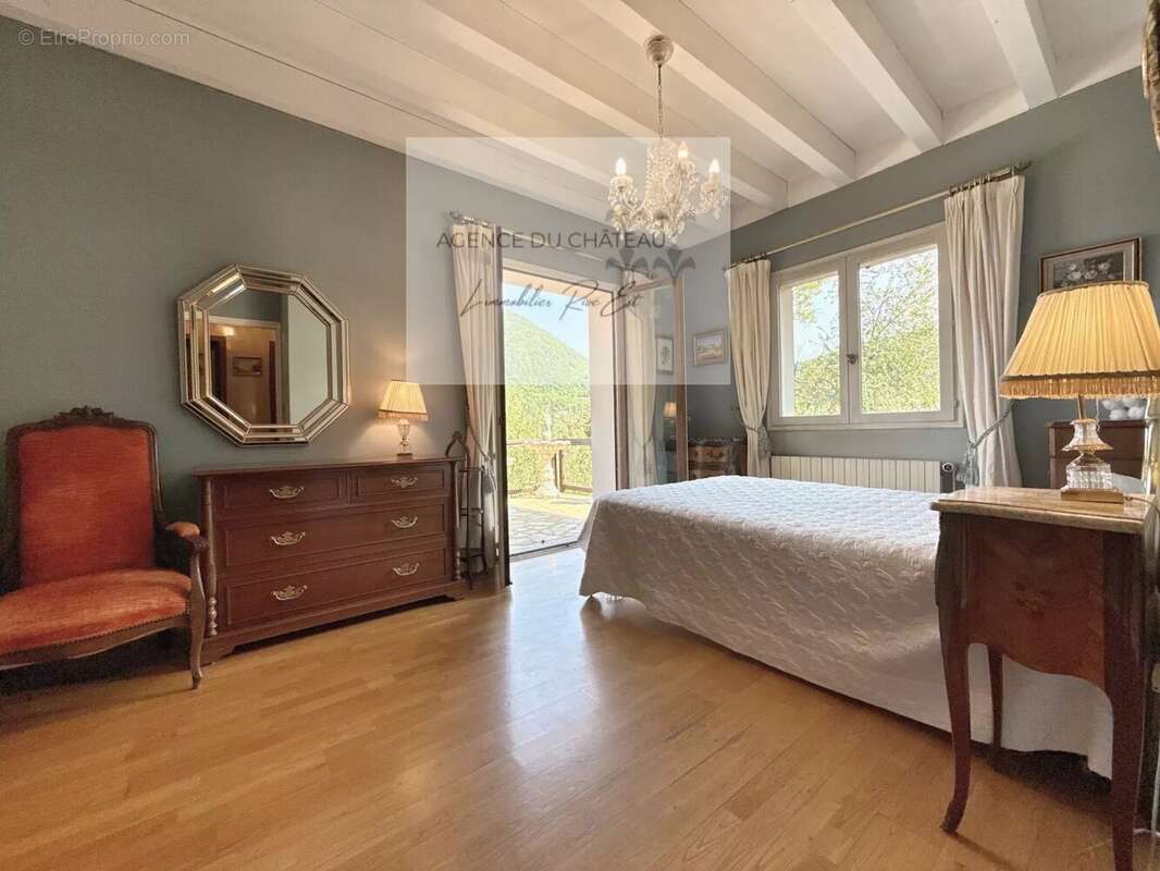 Maison à MENTHON-SAINT-BERNARD