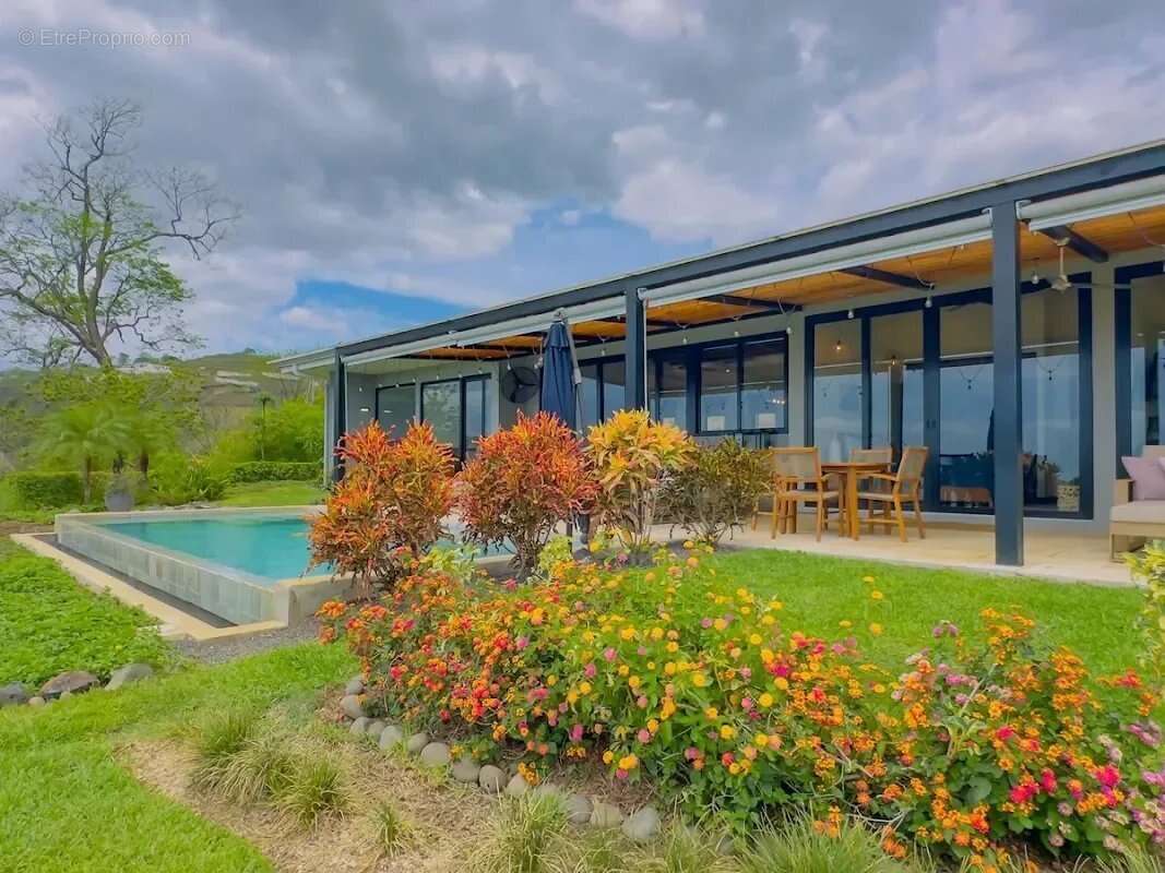 Maison à CORBEIL-CERF