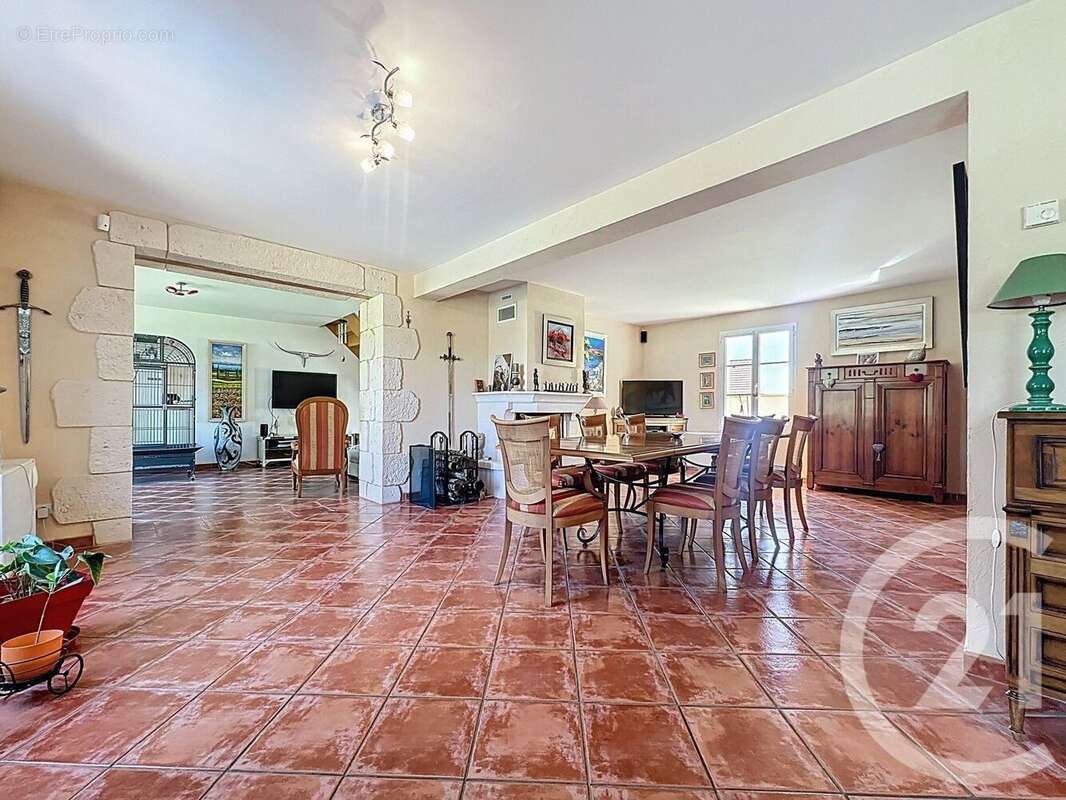 Maison à MAISON-ROUGE