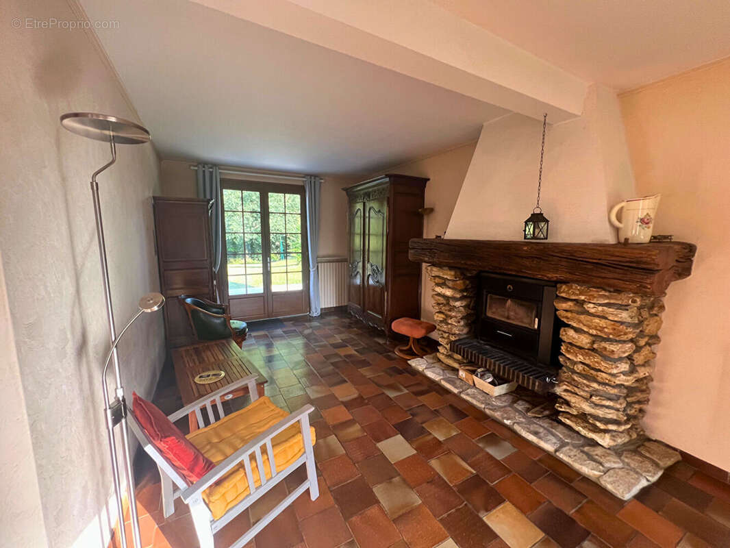 Maison à DROUE-SUR-DROUETTE