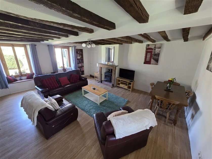 Maison à MAGNAC-LAVAL