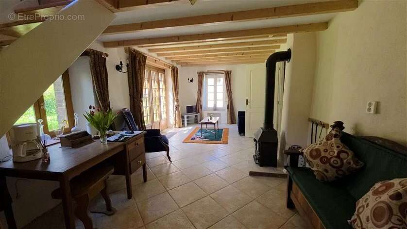 Maison à MAGNAC-LAVAL