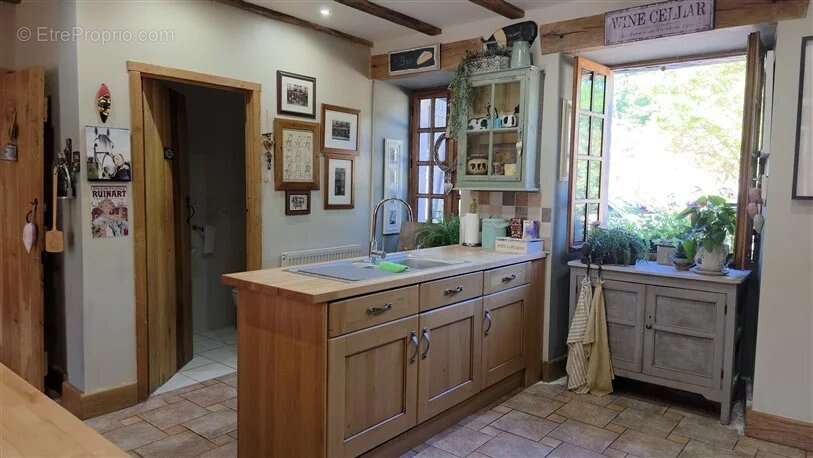 Maison à AVAILLES-LIMOUZINE