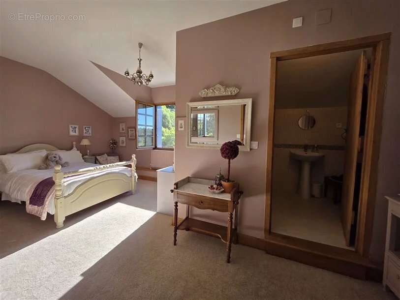 Maison à AVAILLES-LIMOUZINE