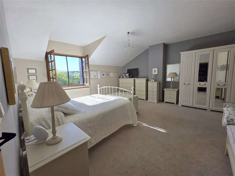 Maison à AVAILLES-LIMOUZINE