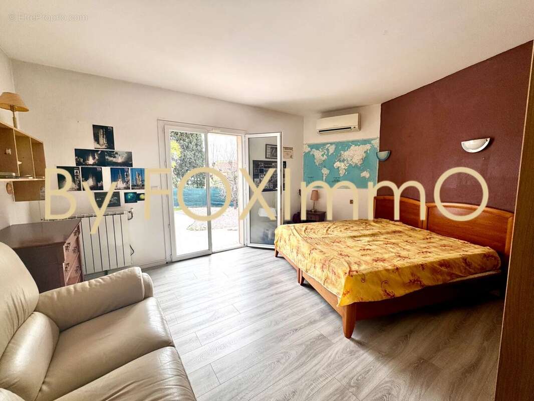 Maison à LA ROQUETTE-SUR-SIAGNE