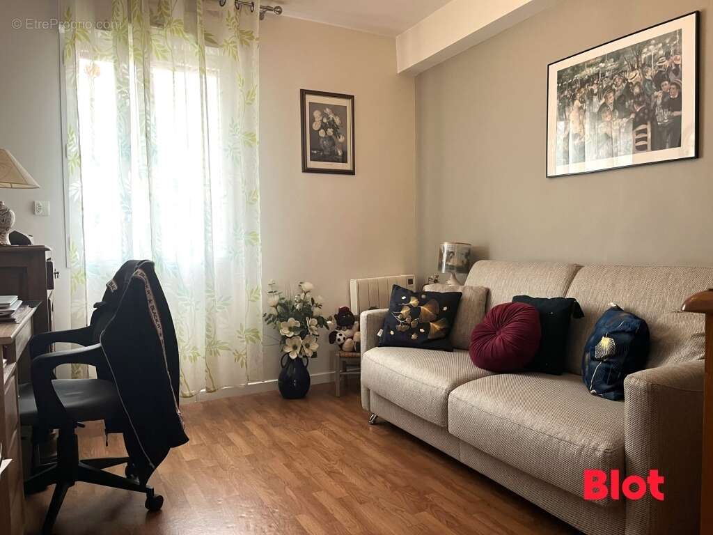 Appartement à SAINT-THURIAL